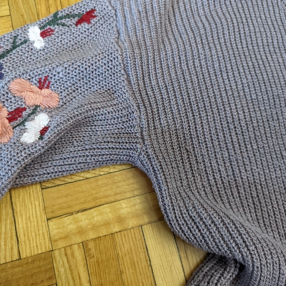 AE Bell Sleeve Embroidered Sweater - Picture 4 of 12